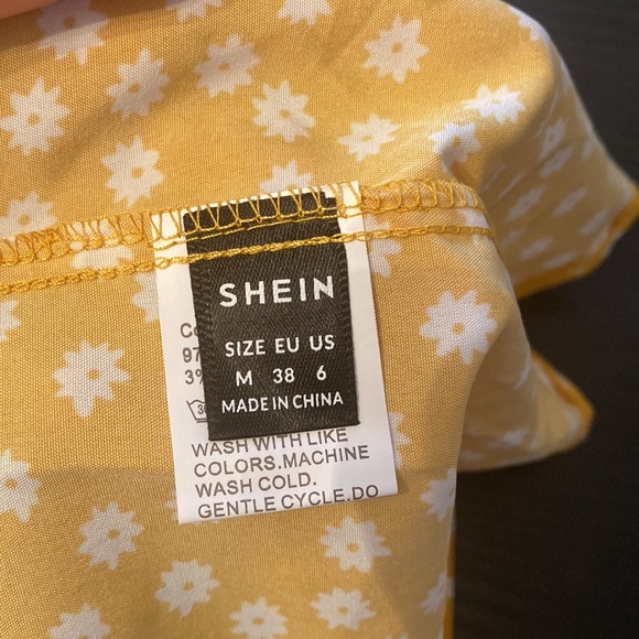 Dress - Picture 3 of 3